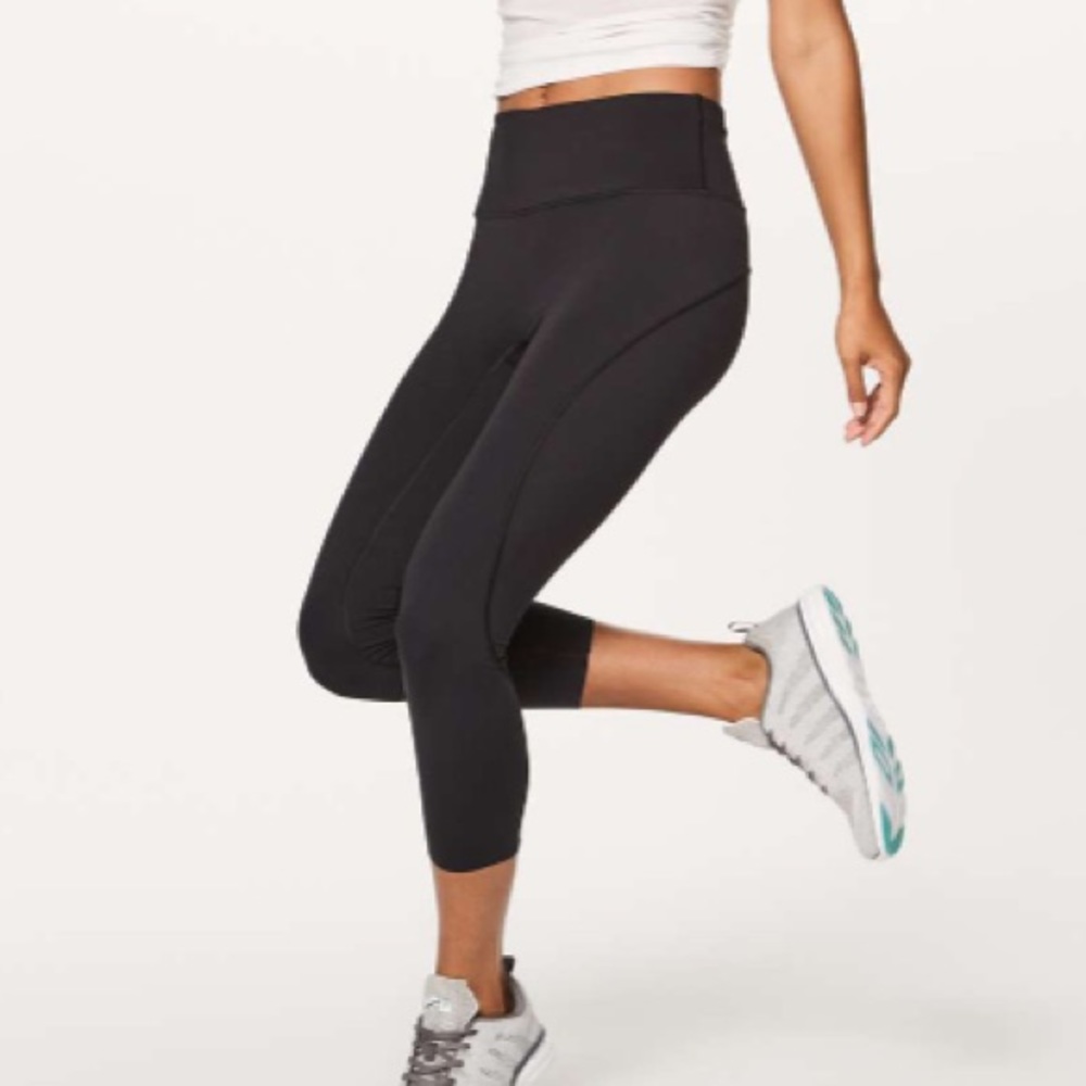 Lululemon Run The Day Crop - Picture 3 of 12